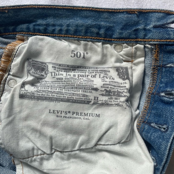 501 womens Levi’s - Picture 5 of 6